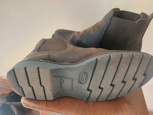 Men's Brown Leather Chelsea Boots