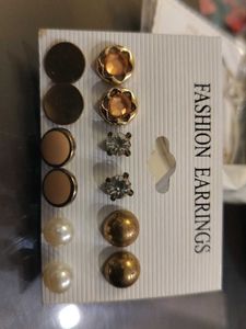 6 Studded Earrings 😊