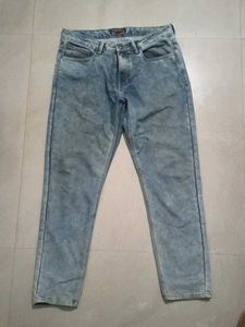 Men blue jeans