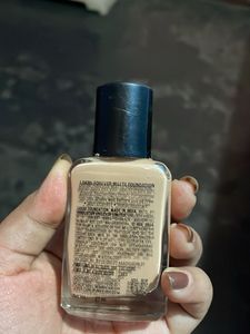 Lightweight Foundation Swatch