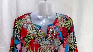 Vibrant Tropical Print Tunic