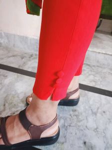 Beutiful Embroidery Slits Kurti With Pant And Dupp