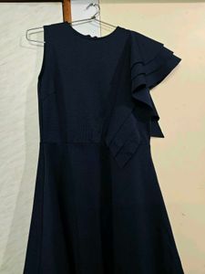 New Navy Ruffle Dress👗