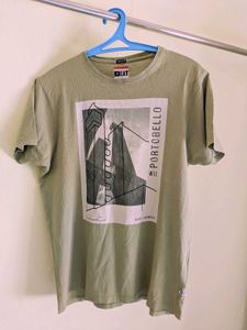 Graphic Print Tee - Beat London