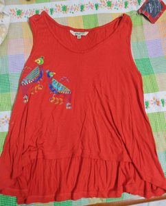 Global desi red top