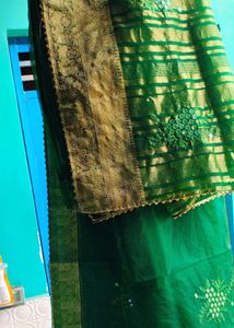 Elegant Green Saree with Gold Border(bilkul new)
