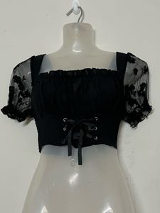 Pintresty Black Lace Puff Sleeve Crop Top