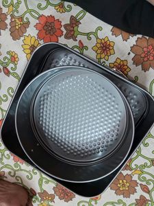 2 Detachable Cake moulds