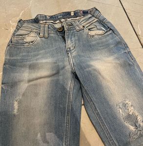 Distressed Light Wash Frayed Hem Jeans