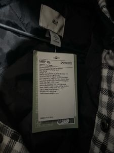 H&amp;M Gray/white checked padded overshirt ( new )