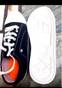 Touch Sneakers Wonen Untouched