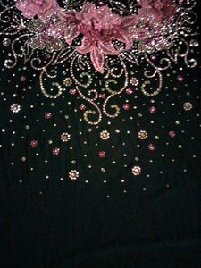 Formal Top Stones And Lace Design .