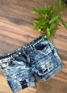 Lightly Ribbed Denim Shorts With Dual Color