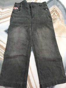 Stylish Grey Wide-Leg Denim Jeans