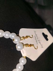 Elegant Pearl &amp; Crystal Necklace Set