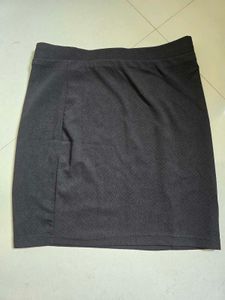 Chic Black Mini Skirt