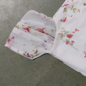 Off White Floral Dress........ Size M