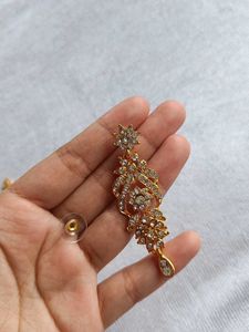Jewellery set - necklace, earrings &amp; maang tikka
