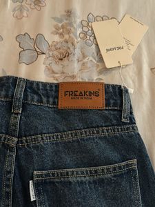 Distressed Wide Leg Jeans