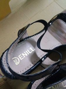 Denill Floral Platform Sandals- Size UK 6