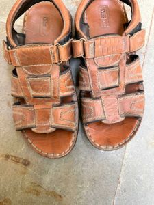 brown sendal