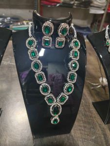 Ad Diamond Necklace Set
