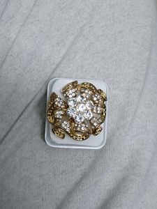 Stunning Floral Rhinestone Ring