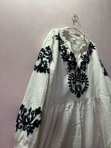 Elegant Embroidered Kurta