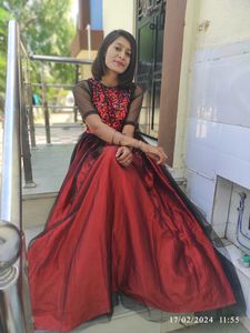 Party Wear Gaun