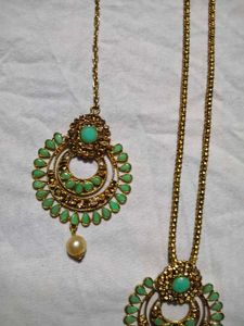 Elegant Green Stone Jewellery Set