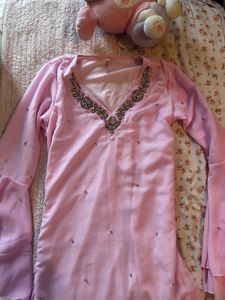 fairy pink kurti ( size small to medium)