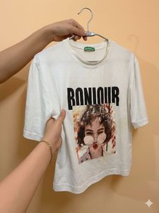 Bonjour Graphic T-Shirt