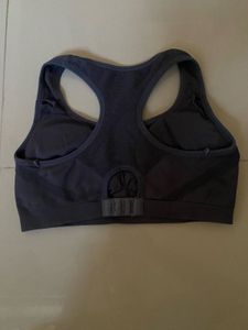 Workout Set: Sports Bra &amp; Leggings