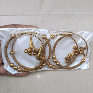 GOLDEN METAL LATKAN BANGLES WITH GHUNGROO 2