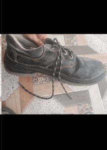 Men's Black Lace-Up Shoes