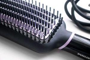 NEVER USED - PHILIPS Hair Straightening Brush