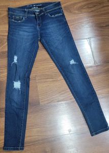 Ripped Skinny Jeans
