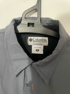 Columbia Men's Gray Button-Up Shirt