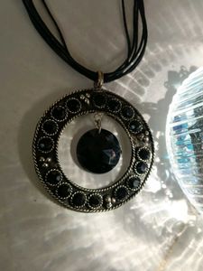 Elegant Black Pendant Necklace