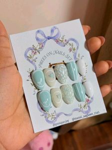 Pretty Pastel Press-On Nails