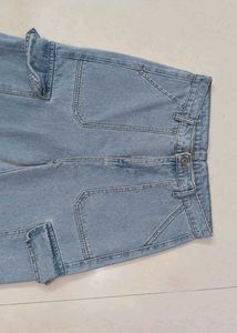 Light Wash Cargo Jeans🩵