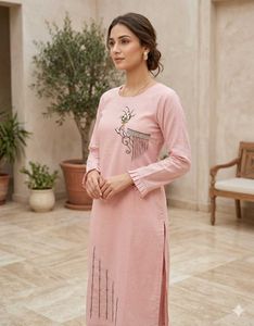 Elegant Pink Kurta with Delicate Embroidery