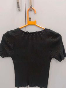 Black Ribbed Knit Crop Top