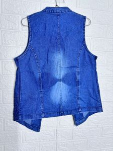 Stylish Blue Denim Vest with Rhinestones, Sleevele