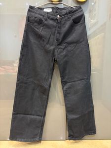 Stylish Grey Wide-Leg Jeans