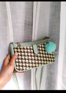 Houndstooth Pattern Crossbody Bag