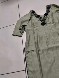 beautiful pista colour suit