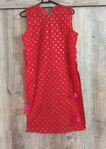 GIRLS RED KURTA