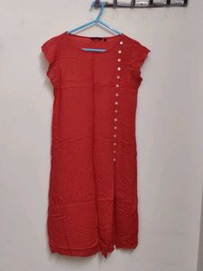Red Button Detail Kurta