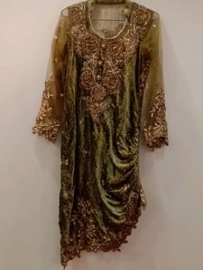 Women Ethnic Partywear Velvet Kurta